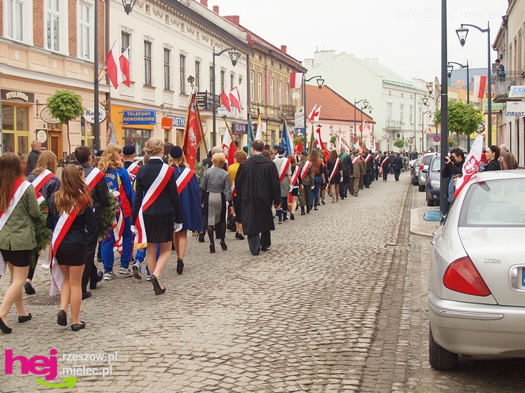 Mieleckie święto3 Maja obchodzone jak co roku. Msza, przemarsz, uroczystość pod pomnikiem
