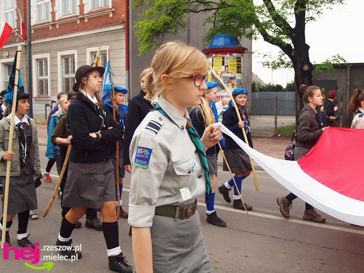 Mieleckie święto3 Maja obchodzone jak co roku. Msza, przemarsz, uroczystość pod pomnikiem
