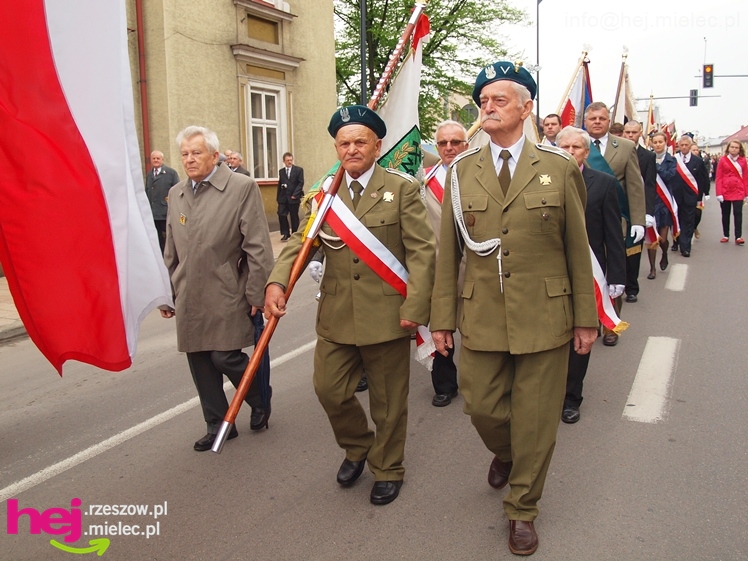 Mieleckie święto3 Maja obchodzone jak co roku. Msza, przemarsz, uroczystość pod pomnikiem
