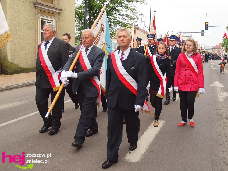 Mieleckie święto3 Maja obchodzone jak co roku. Msza, przemarsz, uroczystość pod pomnikiem