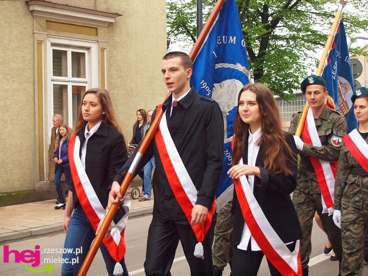 Mieleckie święto3 Maja obchodzone jak co roku. Msza, przemarsz, uroczystość pod pomnikiem
