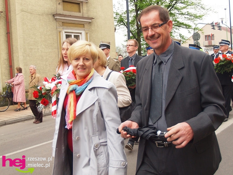 Mieleckie święto3 Maja obchodzone jak co roku. Msza, przemarsz, uroczystość pod pomnikiem