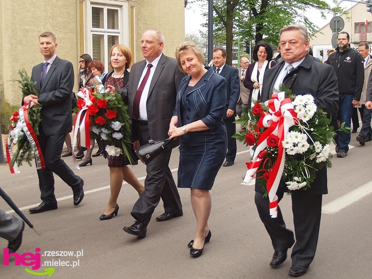Mieleckie święto3 Maja obchodzone jak co roku. Msza, przemarsz, uroczystość pod pomnikiem
