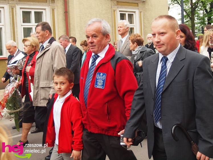 Mieleckie święto3 Maja obchodzone jak co roku. Msza, przemarsz, uroczystość pod pomnikiem