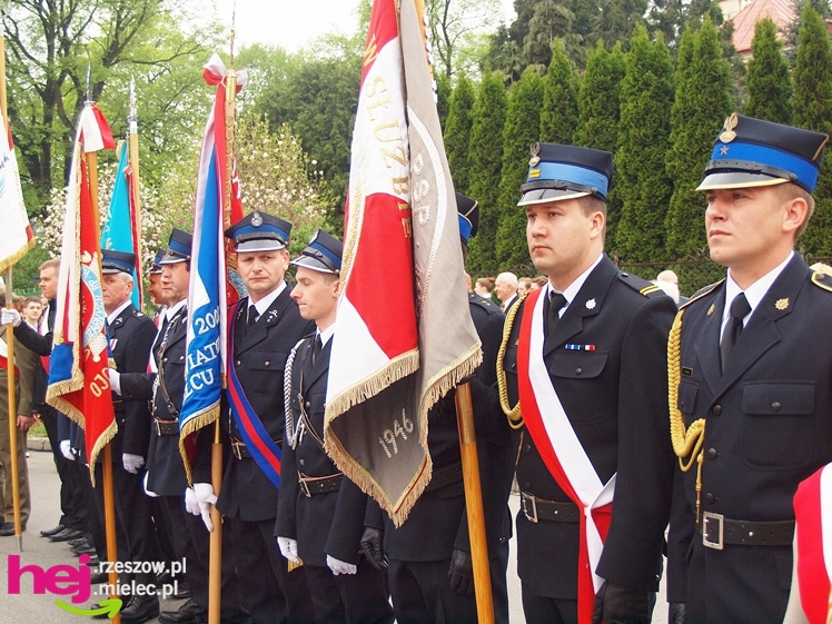 Mieleckie święto3 Maja obchodzone jak co roku. Msza, przemarsz, uroczystość pod pomnikiem