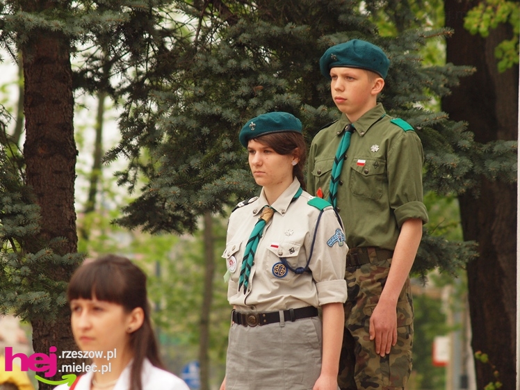 Mieleckie święto3 Maja obchodzone jak co roku. Msza, przemarsz, uroczystość pod pomnikiem