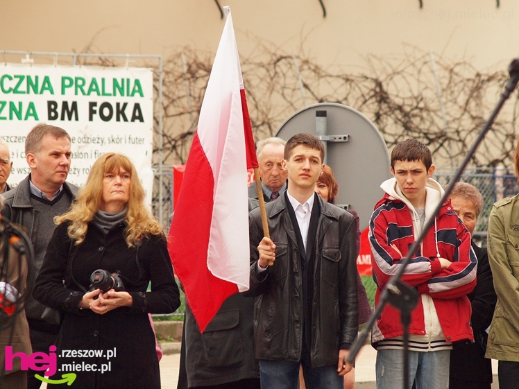 Mieleckie święto3 Maja obchodzone jak co roku. Msza, przemarsz, uroczystość pod pomnikiem