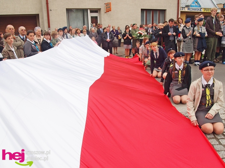 Mieleckie święto3 Maja obchodzone jak co roku. Msza, przemarsz, uroczystość pod pomnikiem