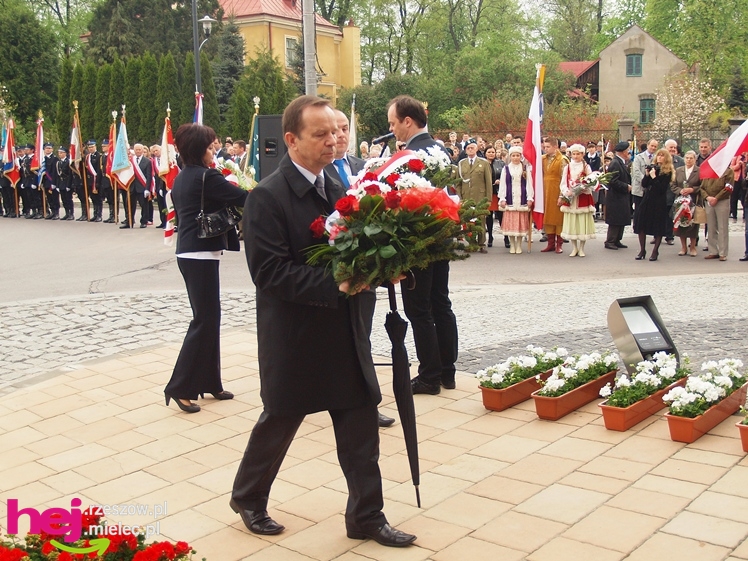 Mieleckie święto3 Maja obchodzone jak co roku. Msza, przemarsz, uroczystość pod pomnikiem