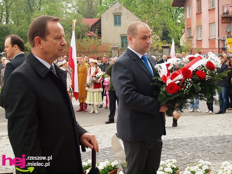 Mieleckie święto3 Maja obchodzone jak co roku. Msza, przemarsz, uroczystość pod pomnikiem