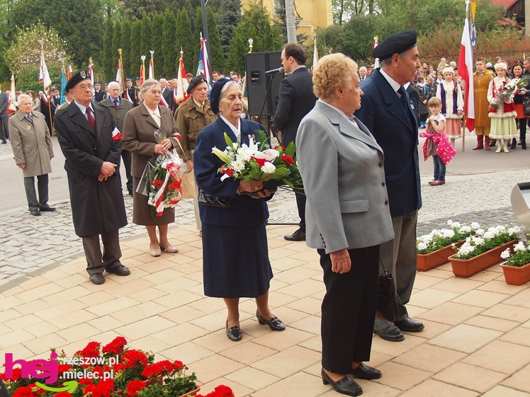 Mieleckie święto3 Maja obchodzone jak co roku. Msza, przemarsz, uroczystość pod pomnikiem
