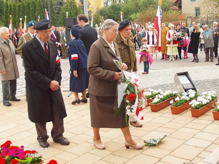 Mieleckie święto3 Maja obchodzone jak co roku. Msza, przemarsz, uroczystość pod pomnikiem