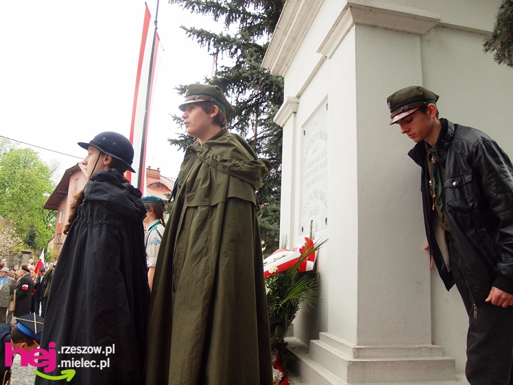 Mieleckie święto3 Maja obchodzone jak co roku. Msza, przemarsz, uroczystość pod pomnikiem