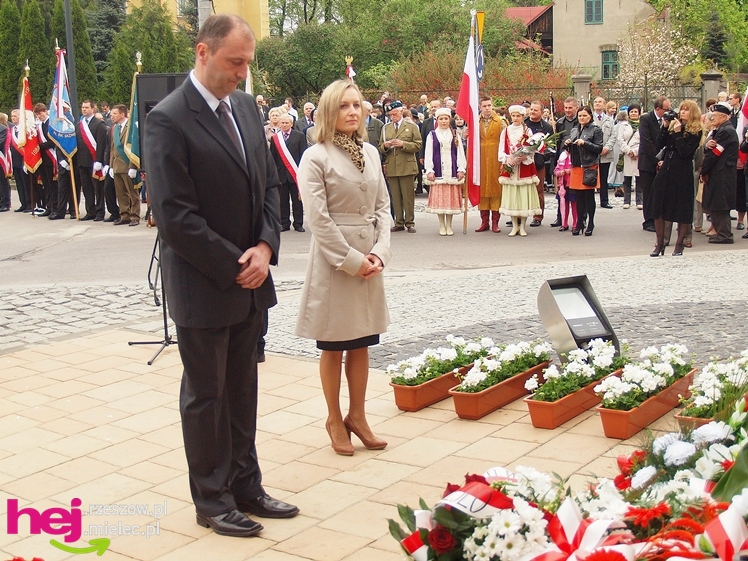 Mieleckie święto3 Maja obchodzone jak co roku. Msza, przemarsz, uroczystość pod pomnikiem