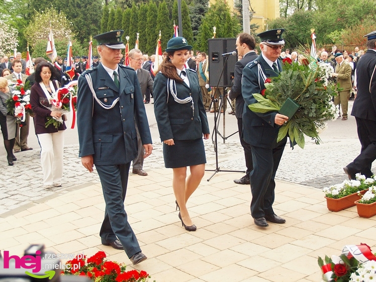 Mieleckie święto3 Maja obchodzone jak co roku. Msza, przemarsz, uroczystość pod pomnikiem