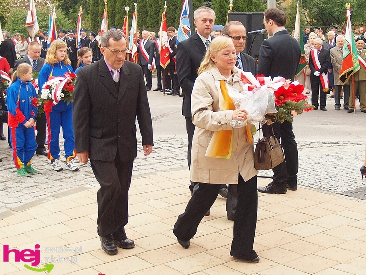Mieleckie święto3 Maja obchodzone jak co roku. Msza, przemarsz, uroczystość pod pomnikiem