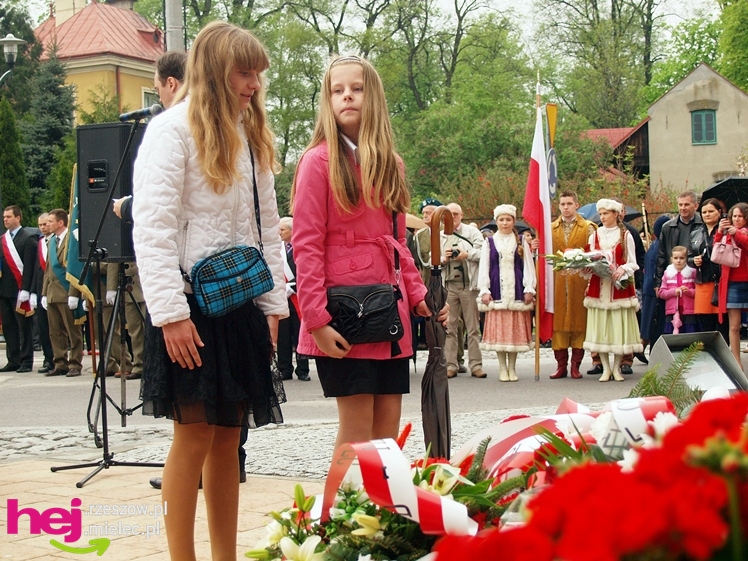 Mieleckie święto3 Maja obchodzone jak co roku. Msza, przemarsz, uroczystość pod pomnikiem