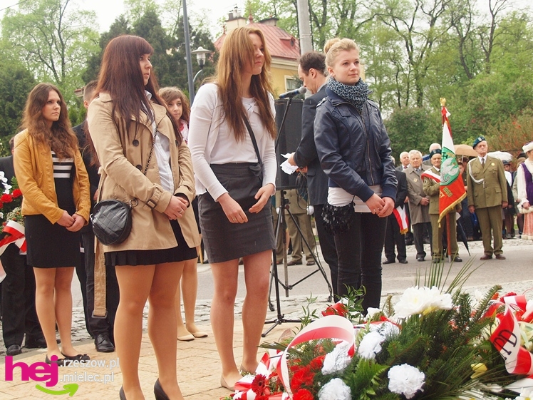 Mieleckie święto3 Maja obchodzone jak co roku. Msza, przemarsz, uroczystość pod pomnikiem
