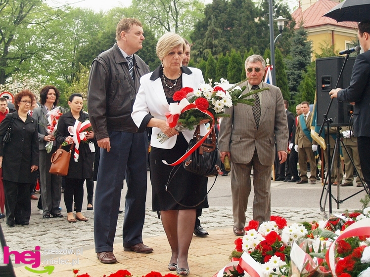 Mieleckie święto3 Maja obchodzone jak co roku. Msza, przemarsz, uroczystość pod pomnikiem