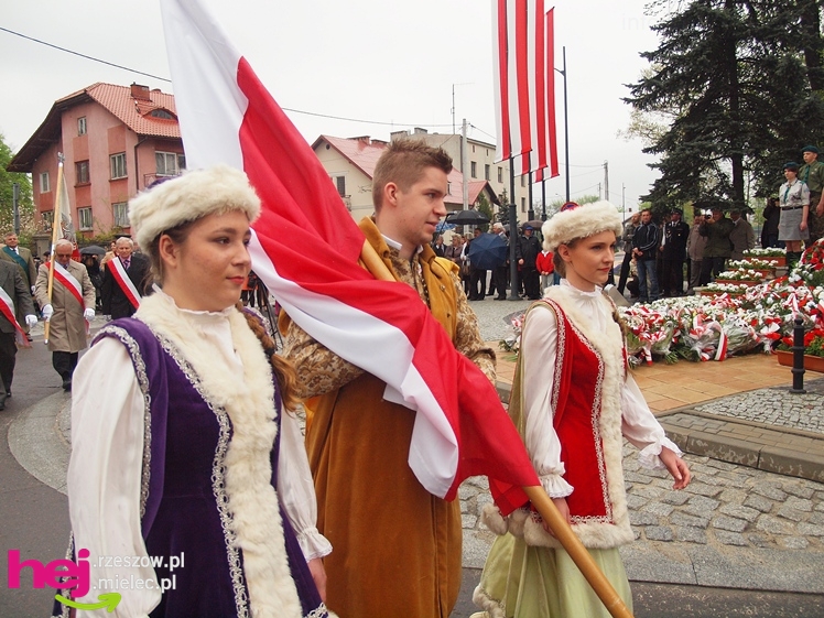 Mieleckie święto3 Maja obchodzone jak co roku. Msza, przemarsz, uroczystość pod pomnikiem