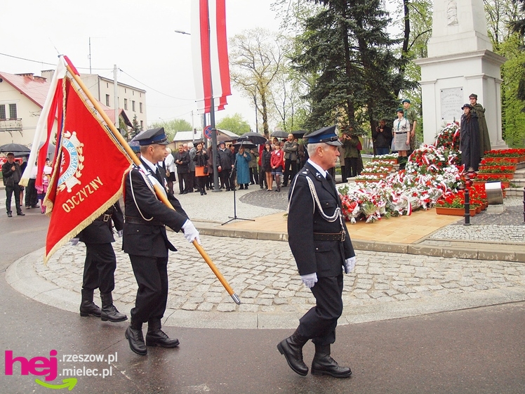 Mieleckie święto3 Maja obchodzone jak co roku. Msza, przemarsz, uroczystość pod pomnikiem