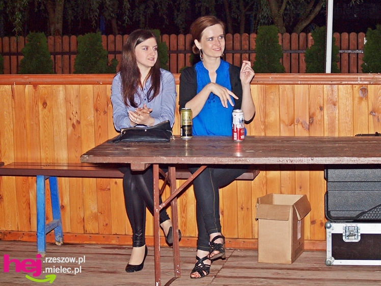 Brzyście bawiło się mimo deszczu. Zaśpiewała Agnieszka Czachor, do tańca zagrał zespół Rendez Vous