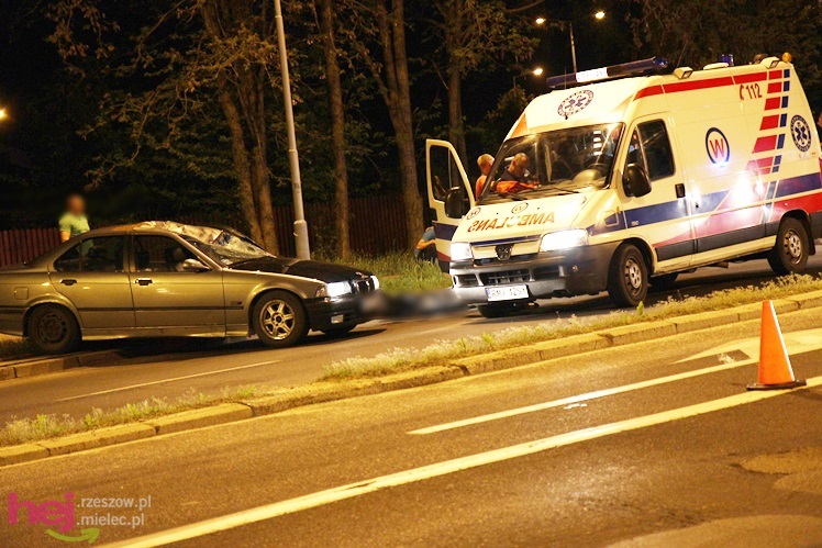 Tragiczny wypadek na Al. Kwiatkowskiego w Mielcu. Nie żyje 52-letni mężczyzna