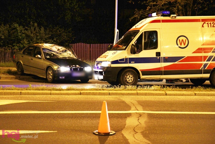 Tragiczny wypadek na Al. Kwiatkowskiego w Mielcu. Nie żyje 52-letni mężczyzna
