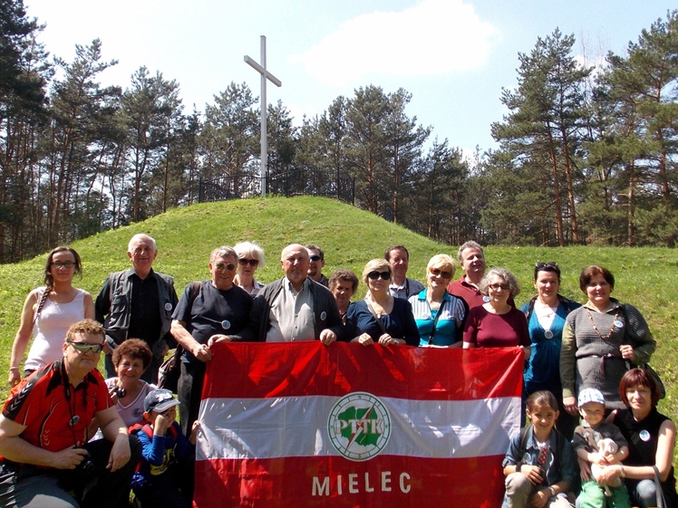 42 Patriotyczny Rajd ,,Pąsowej Róży?? Oddziału Miejskiego PTTK Mielec