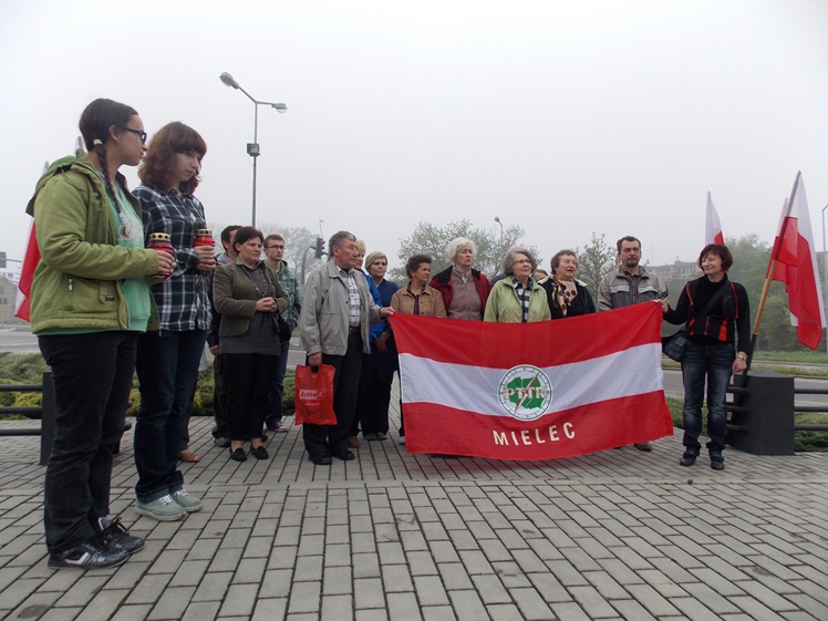 42 Patriotyczny Rajd ,,Pąsowej Róży?? Oddziału Miejskiego PTTK Mielec