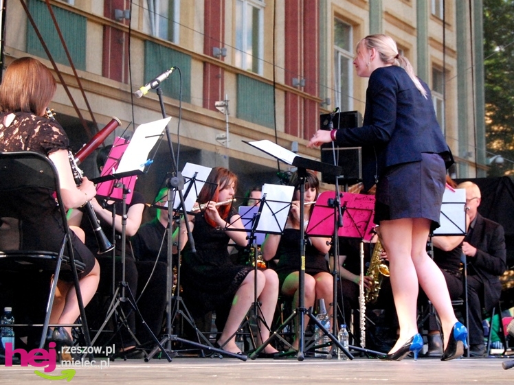 Barwny i długo koncert zakończył europejskie spotkanie w Mielcu - część I