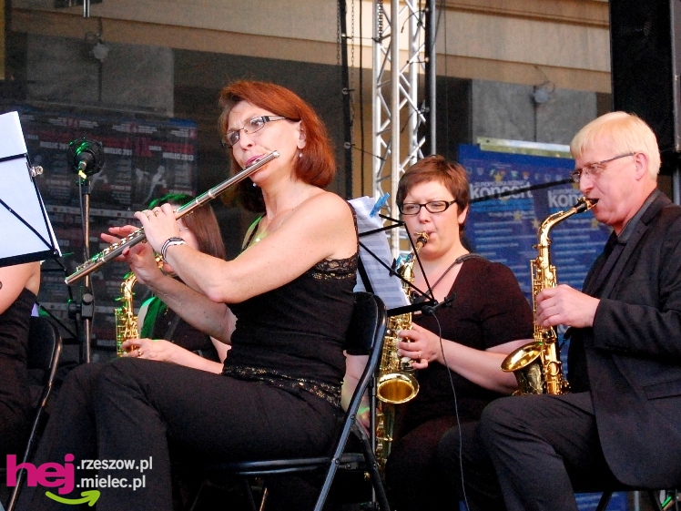 Barwny i długo koncert zakończył europejskie spotkanie w Mielcu - część I