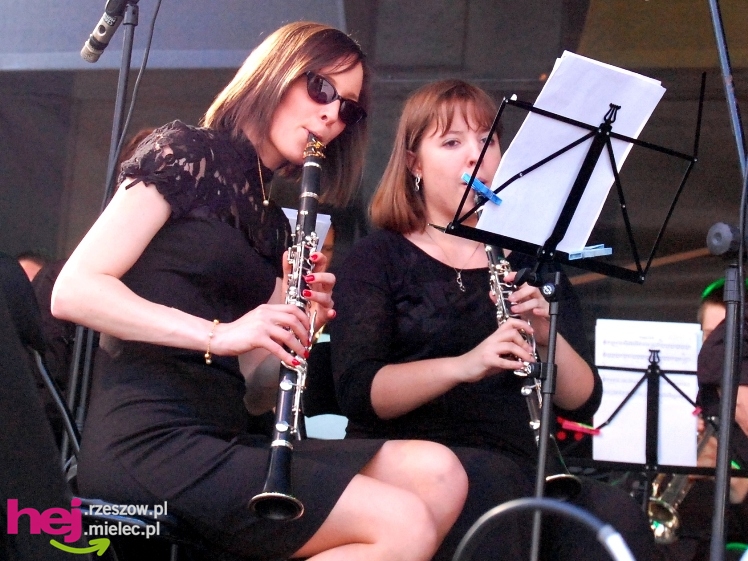 Barwny i długo koncert zakończył europejskie spotkanie w Mielcu - część I