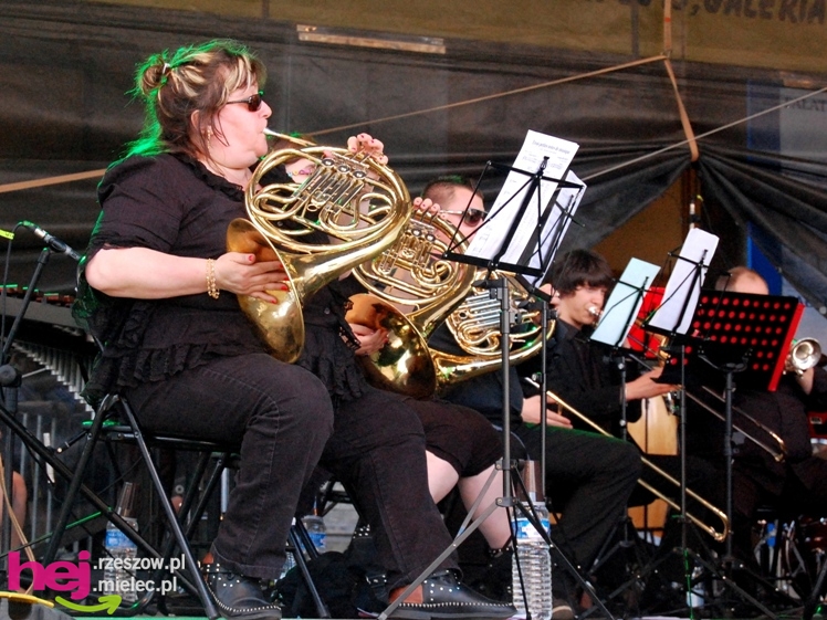 Barwny i długo koncert zakończył europejskie spotkanie w Mielcu - część I