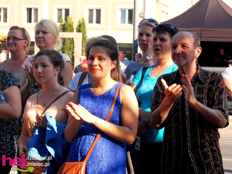 Barwny i długo koncert zakończył europejskie spotkanie w Mielcu - część I