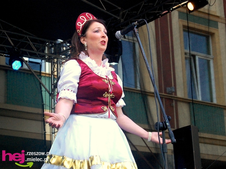 Barwny i długo koncert zakończył europejskie spotkanie w Mielcu - część I