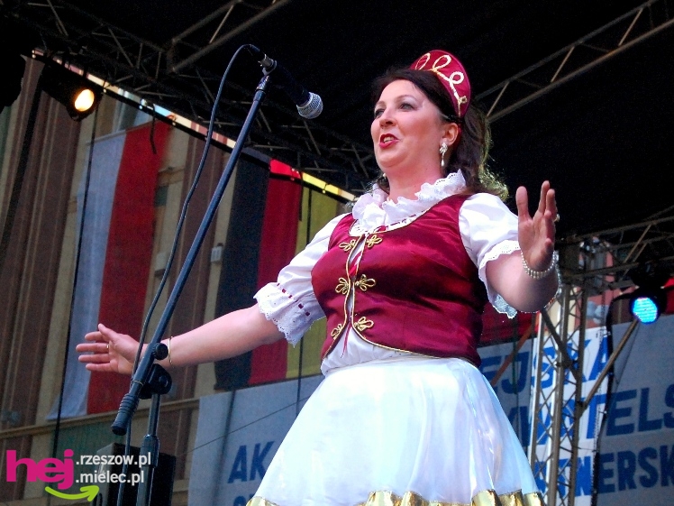 Barwny i długo koncert zakończył europejskie spotkanie w Mielcu - część I