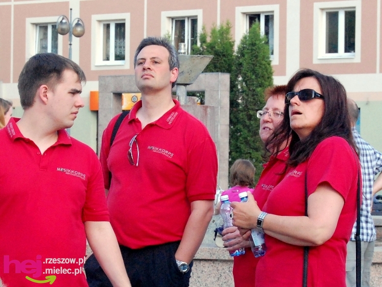 Barwny i długo koncert zakończył europejskie spotkanie w Mielcu - część I