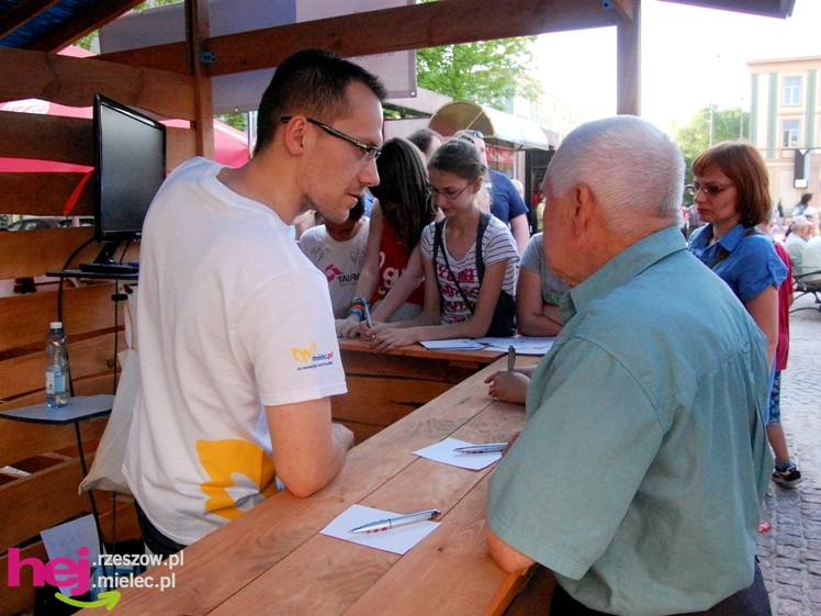 Barwny i długo koncert zakończył europejskie spotkanie w Mielcu - część I