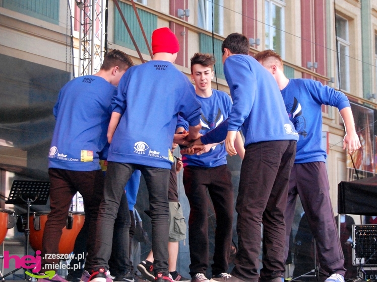 Barwny i długo koncert zakończył europejskie spotkanie w Mielcu - część II