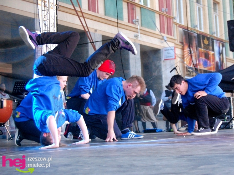 Barwny i długo koncert zakończył europejskie spotkanie w Mielcu - część II
