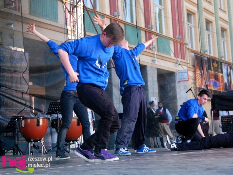 Barwny i długo koncert zakończył europejskie spotkanie w Mielcu - część II