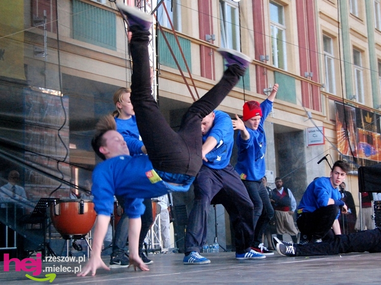 Barwny i długo koncert zakończył europejskie spotkanie w Mielcu - część II
