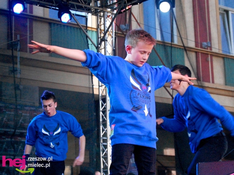 Barwny i długo koncert zakończył europejskie spotkanie w Mielcu - część II