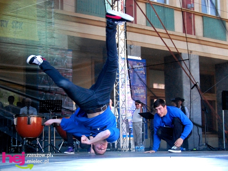 Barwny i długo koncert zakończył europejskie spotkanie w Mielcu - część II