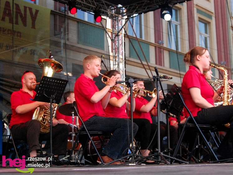 Barwny i długo koncert zakończył europejskie spotkanie w Mielcu - część II