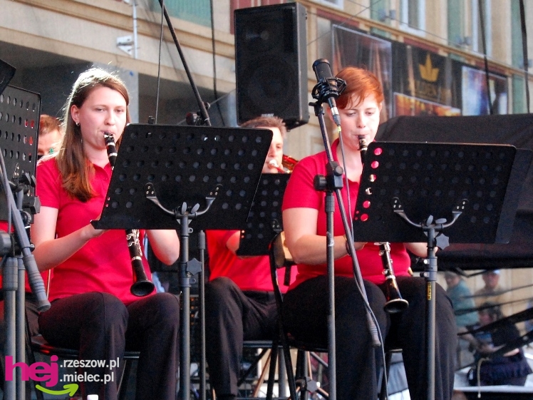 Barwny i długo koncert zakończył europejskie spotkanie w Mielcu - część II