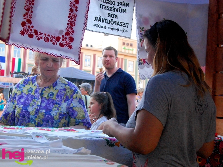 Barwny i długo koncert zakończył europejskie spotkanie w Mielcu - część II