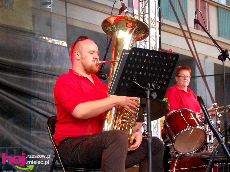 Barwny i długo koncert zakończył europejskie spotkanie w Mielcu - część II