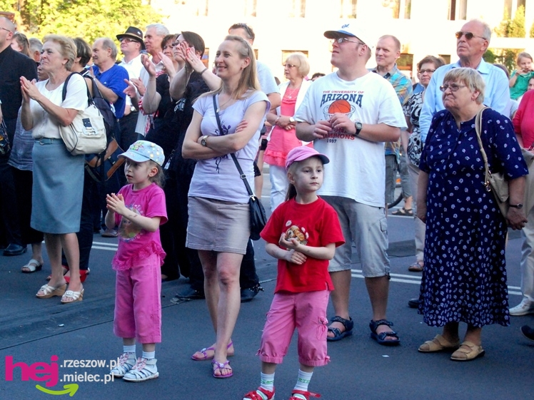 Barwny i długo koncert zakończył europejskie spotkanie w Mielcu - część II